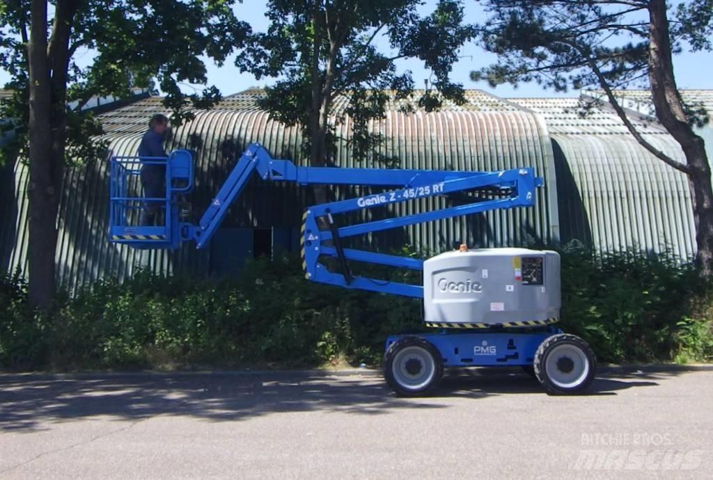 Genie Z45/25JRT Körüklü personel platformları