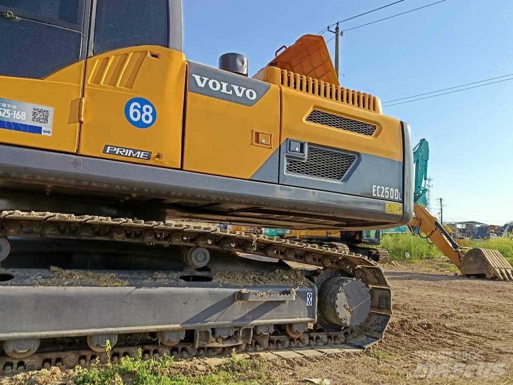 Volvo EC 250 Paletli ekskavatörler