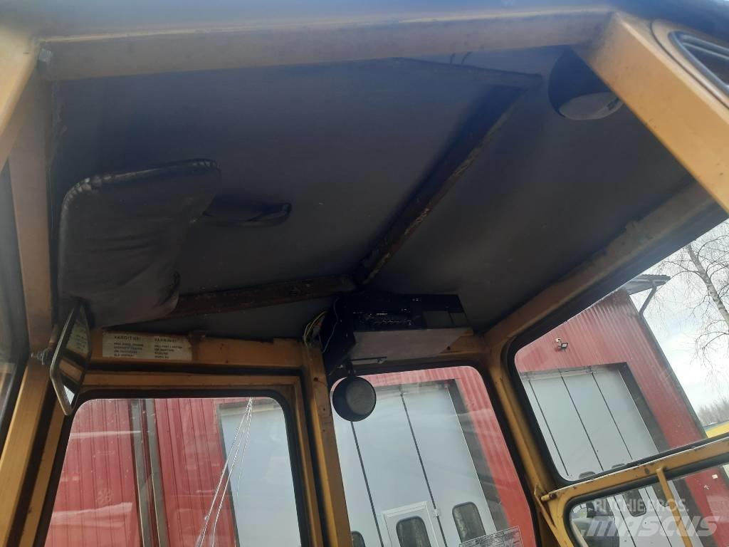 Valmet 702S 4 veto Traktörler