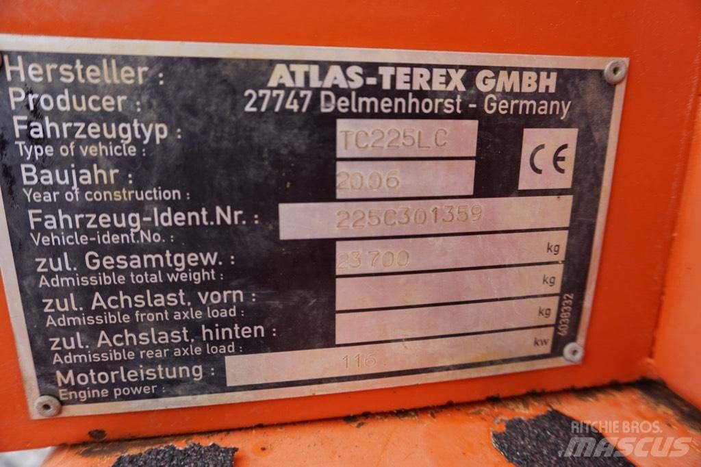 Terex TC225 LC Paletli ekskavatörler