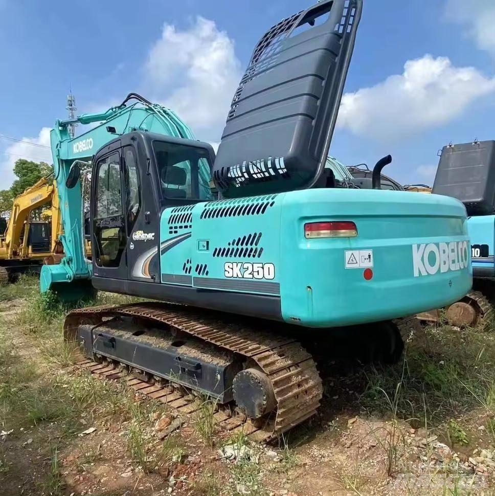 Kobelco SK 250 Paletli ekskavatörler