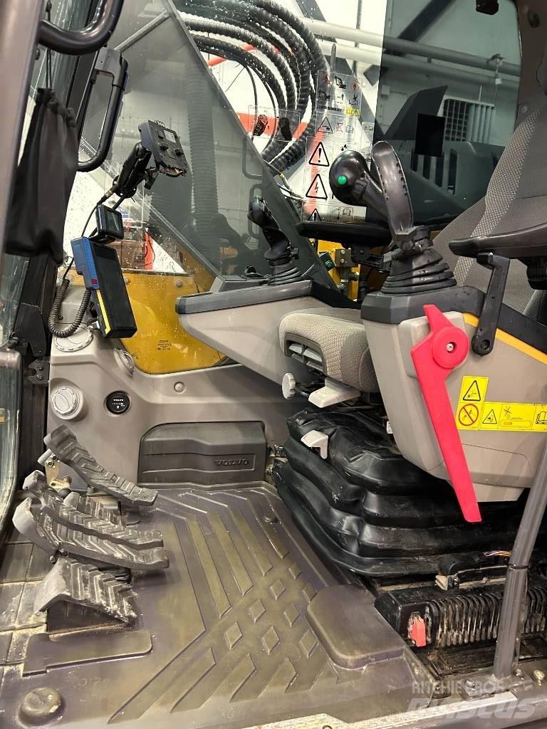Volvo ECR 235 E Paletli ekskavatörler
