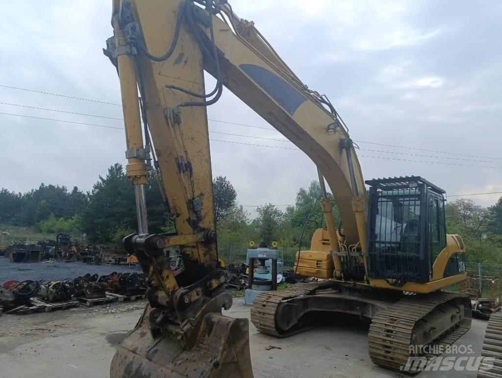 CAT 324 D Paletli ekskavatörler
