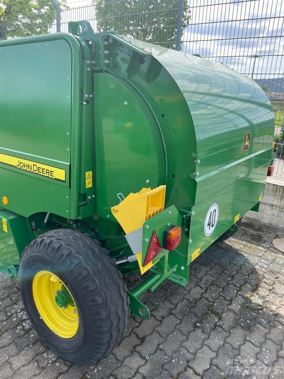 John Deere F440E Rulo balya makinalari