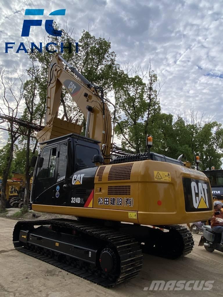 CAT 324 D Paletli ekskavatörler