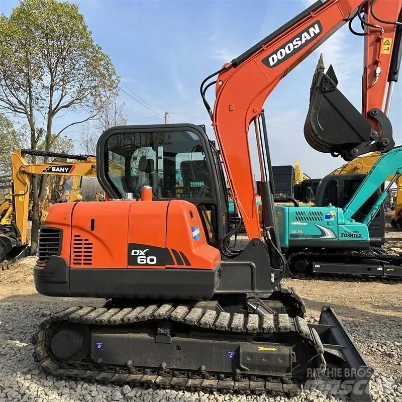 Doosan DX 60 Paletli ekskavatörler