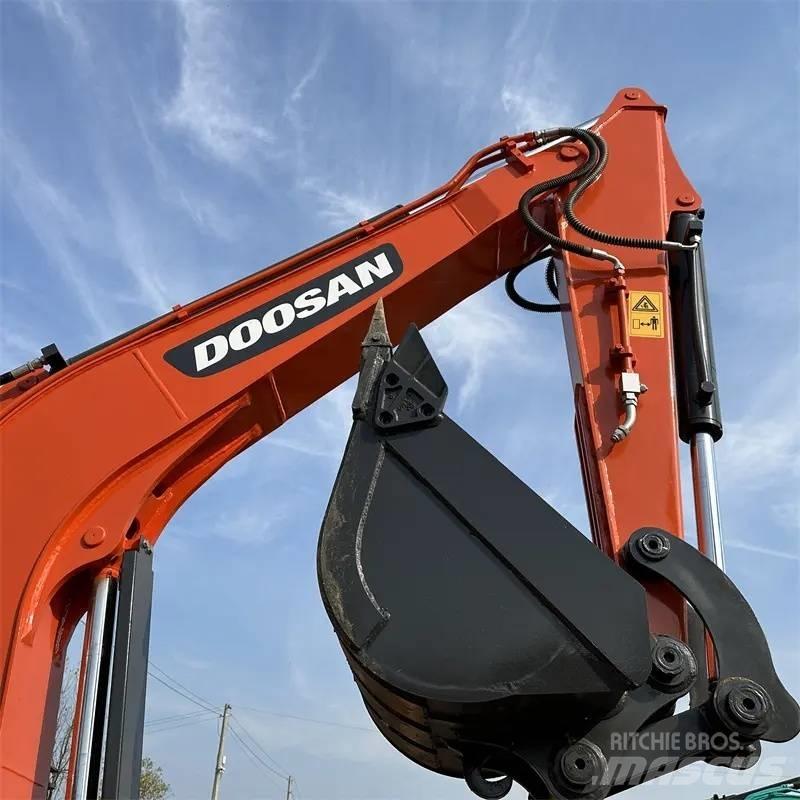 Doosan DX 60 Paletli ekskavatörler
