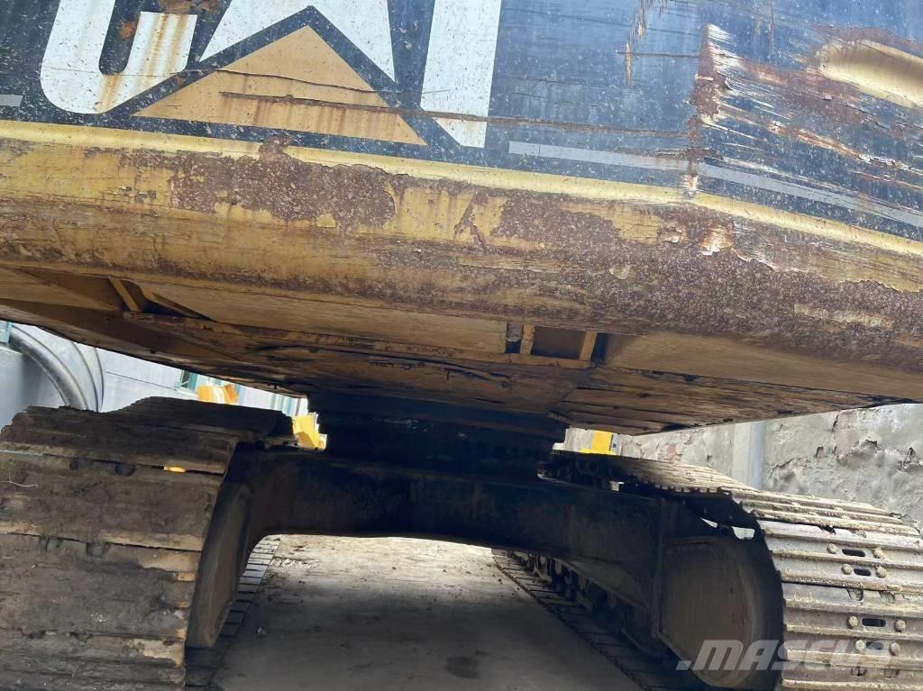 CAT 330 B L Paletli ekskavatörler