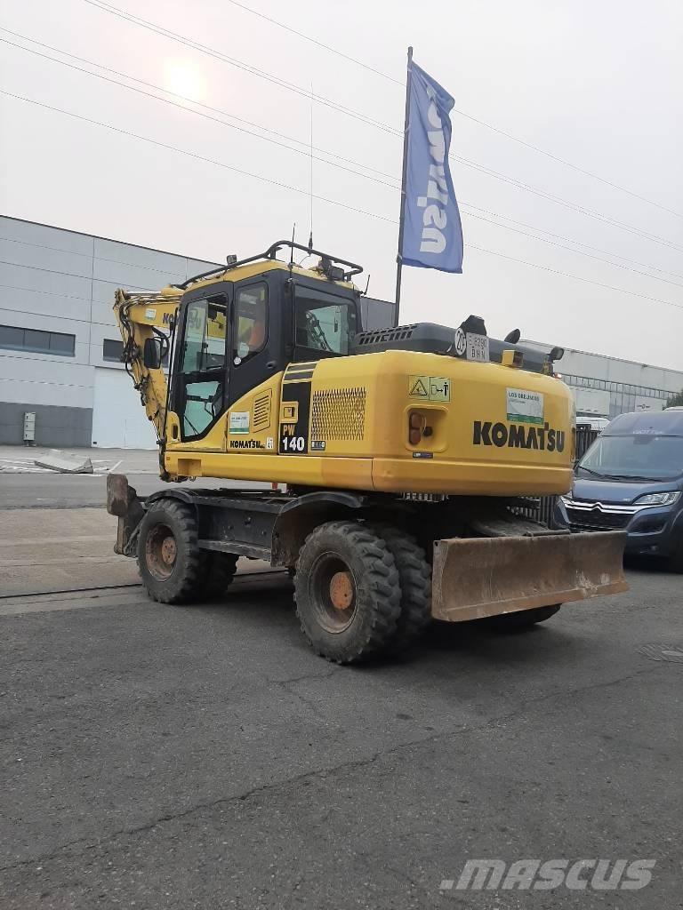 Komatsu PW 140-7 Lastik tekerli ekskavatörler