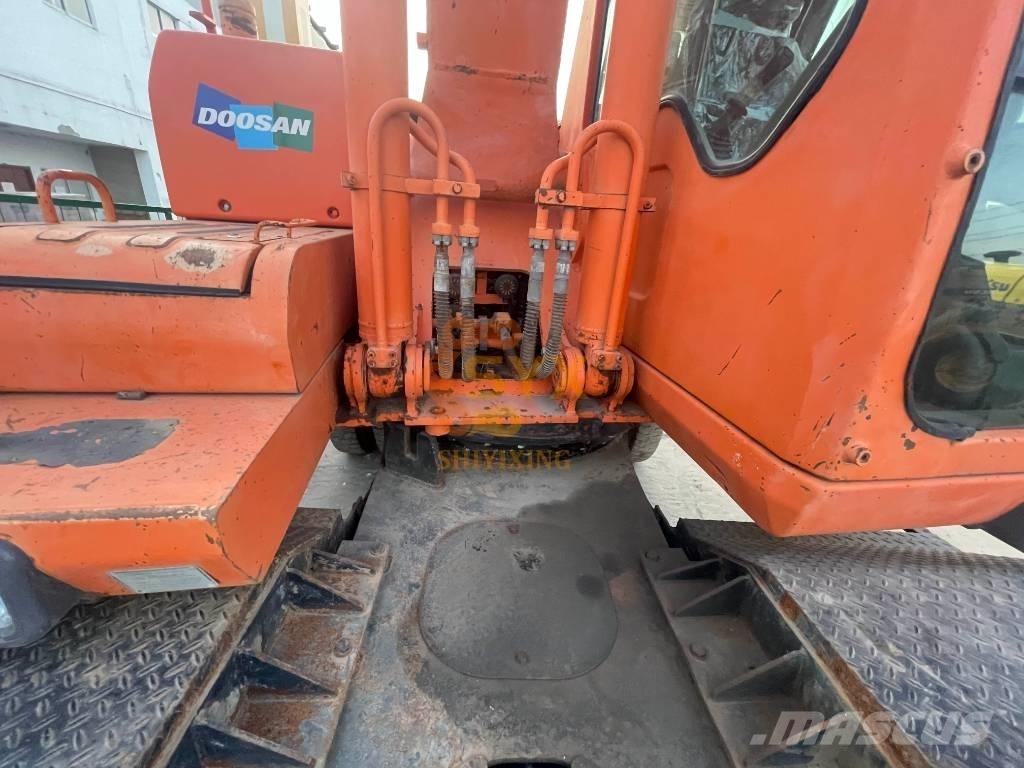 Doosan DH210W-7 Lastik tekerli ekskavatörler