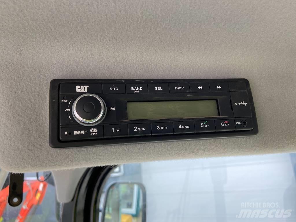 CAT 906 Tekerlekli yükleyiciler