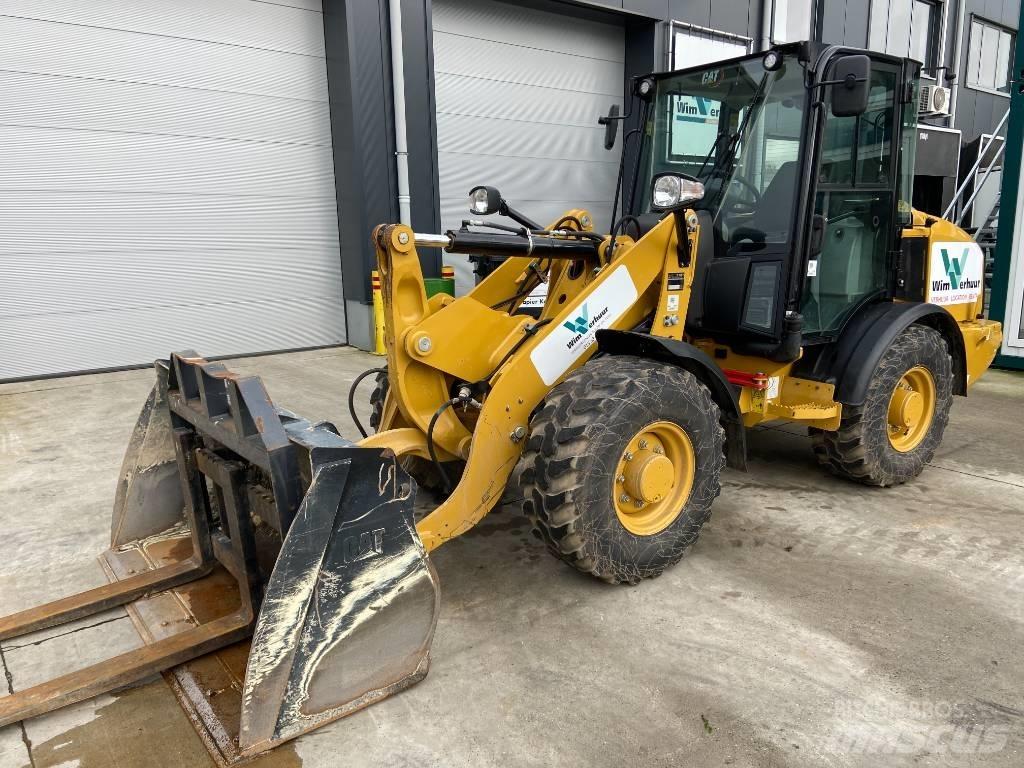 CAT 906 Tekerlekli yükleyiciler