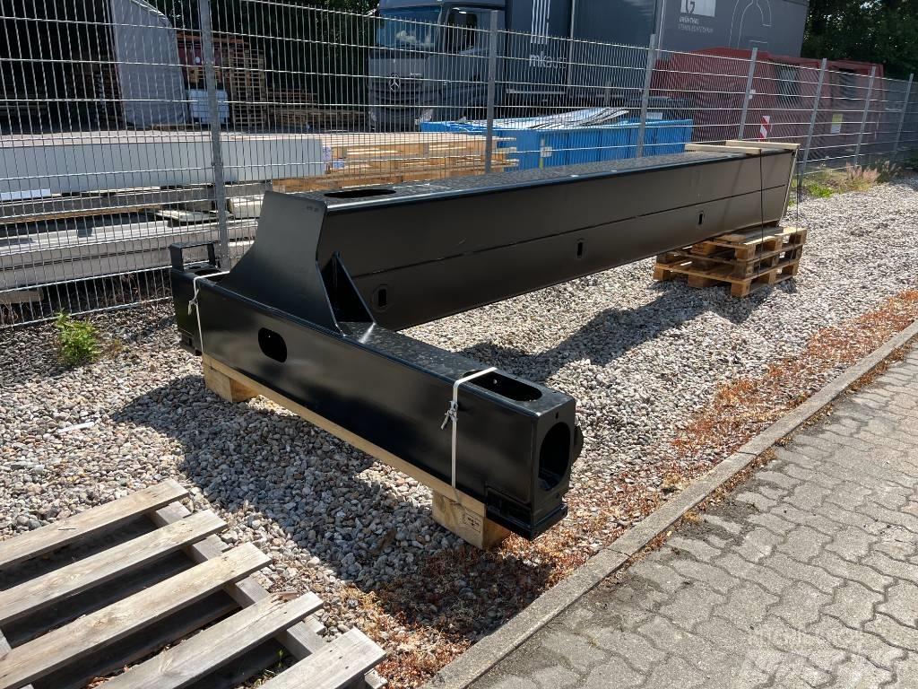 Elme 817 Konteyner istifleyiciler - reach stacker