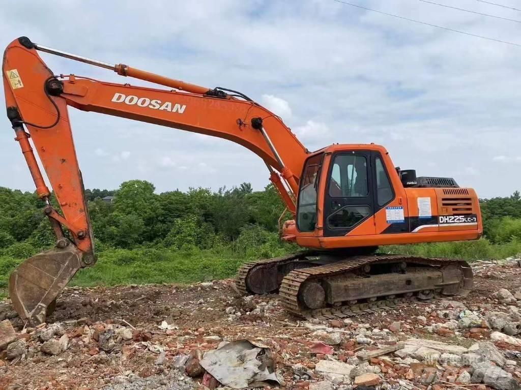 Doosan DH 225 LC-7 Paletli ekskavatörler
