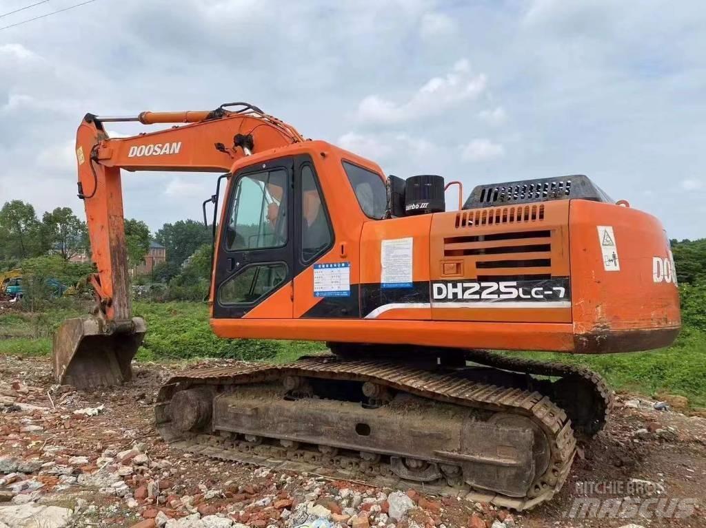 Doosan DH 225 LC-7 Paletli ekskavatörler