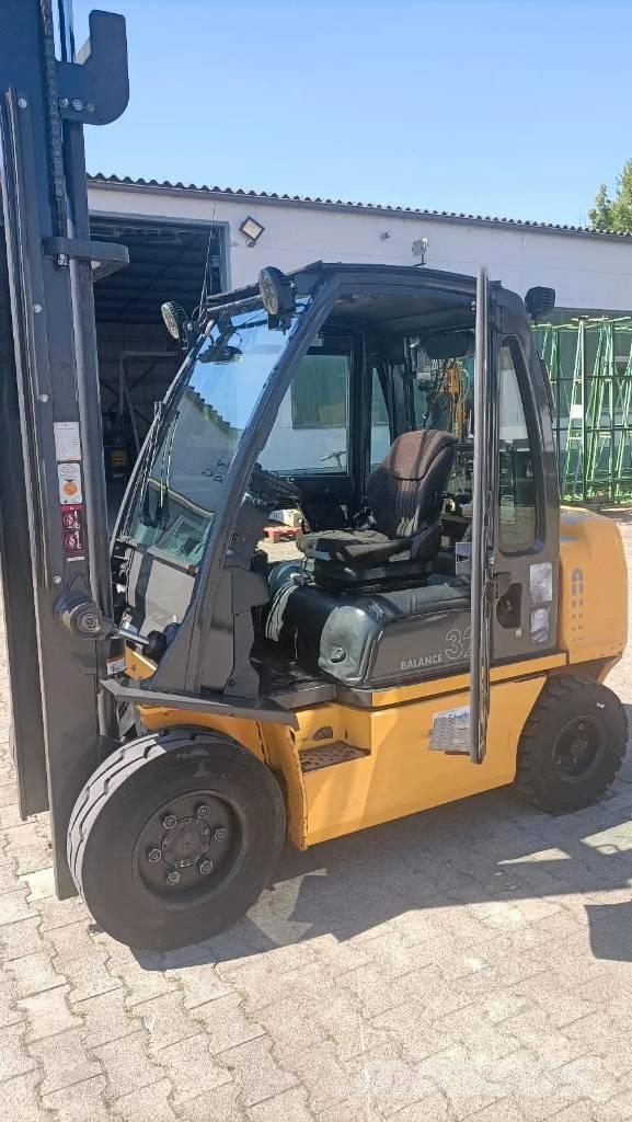 Nissan YG1 D2 A 32 Q Dizel forkliftler