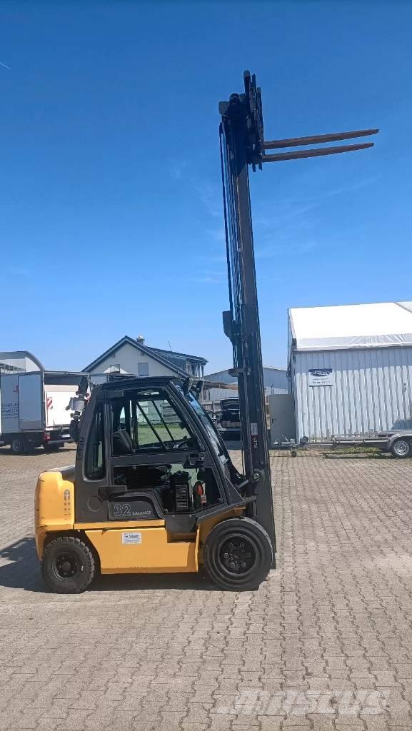 Nissan YG1 D2 A 32 Q Dizel forkliftler