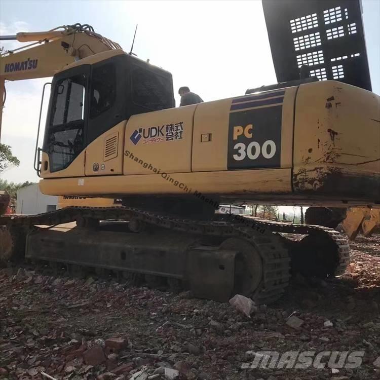 Komatsu 300 Paletli ekskavatörler