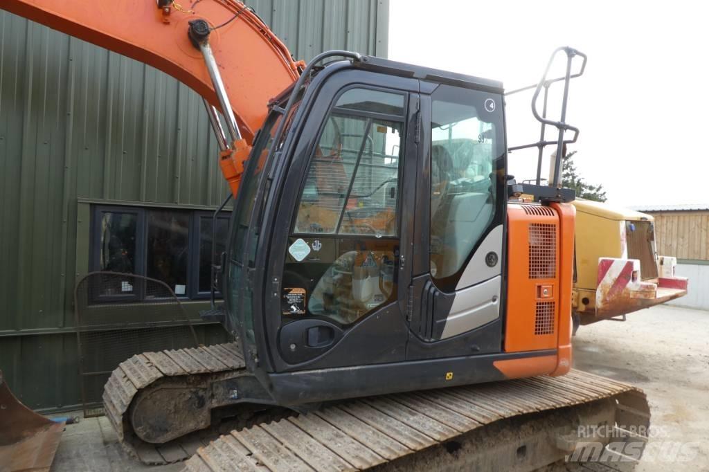 Hitachi ZX 135 US-6 Paletli ekskavatörler