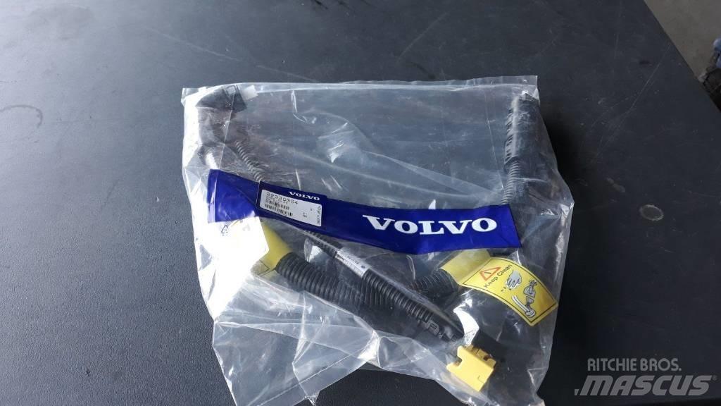 Volvo HOSE 22330354 Diger aksam