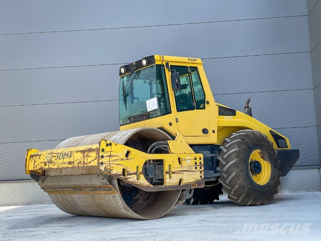 Bomag BW 213 DH-4 Tek tamburlu silindirler