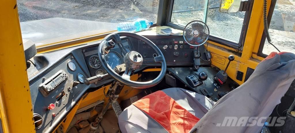 Volvo A 25 B , A 25 C Belden kirma kaya kamyonu