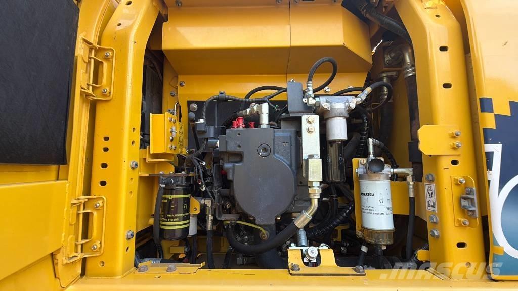 Komatsu HB 215 LC-3 Paletli ekskavatörler