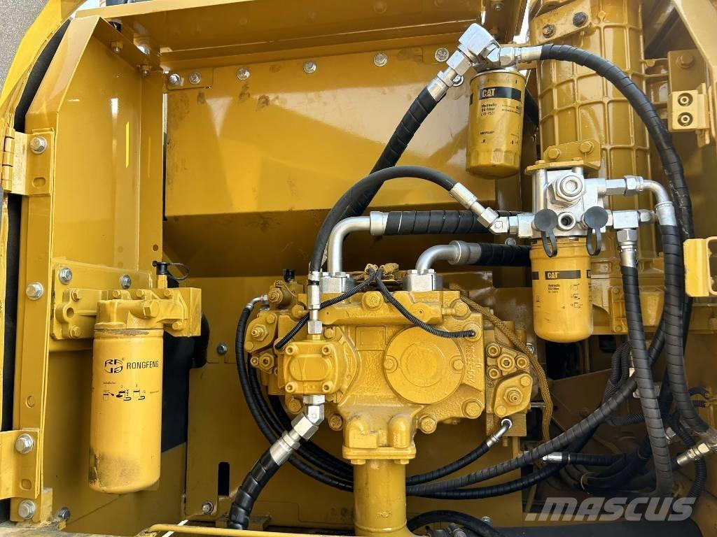 CAT 320 D L Paletli ekskavatörler