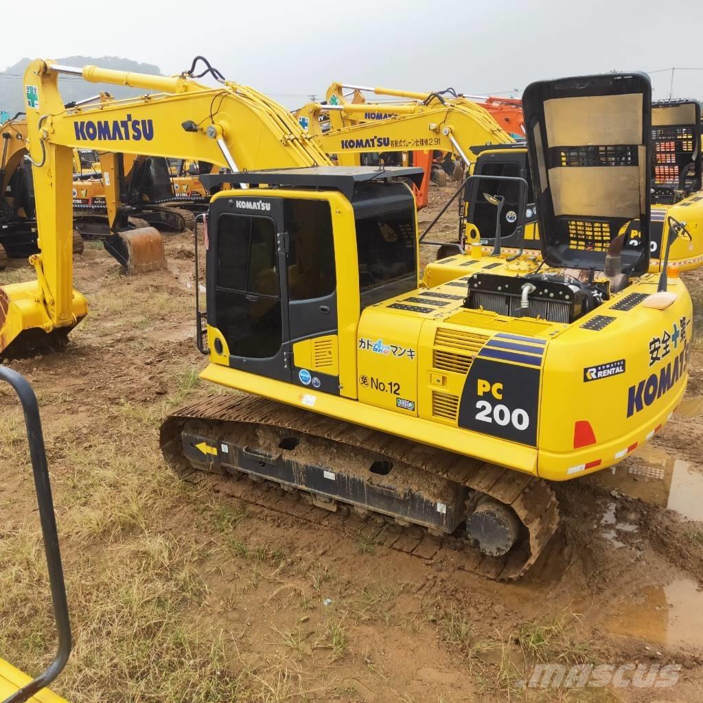 Komatsu PC200-8 Paletli ekskavatörler