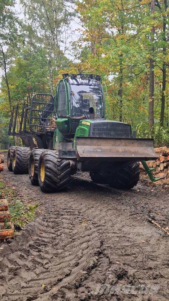 John Deere 1010 E Tomruk yükleyici traktörler