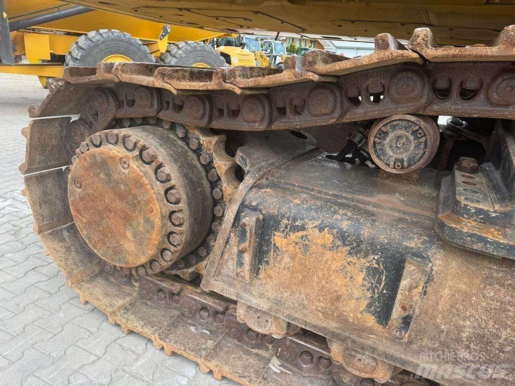 CAT 390 F L ME Paletli ekskavatörler