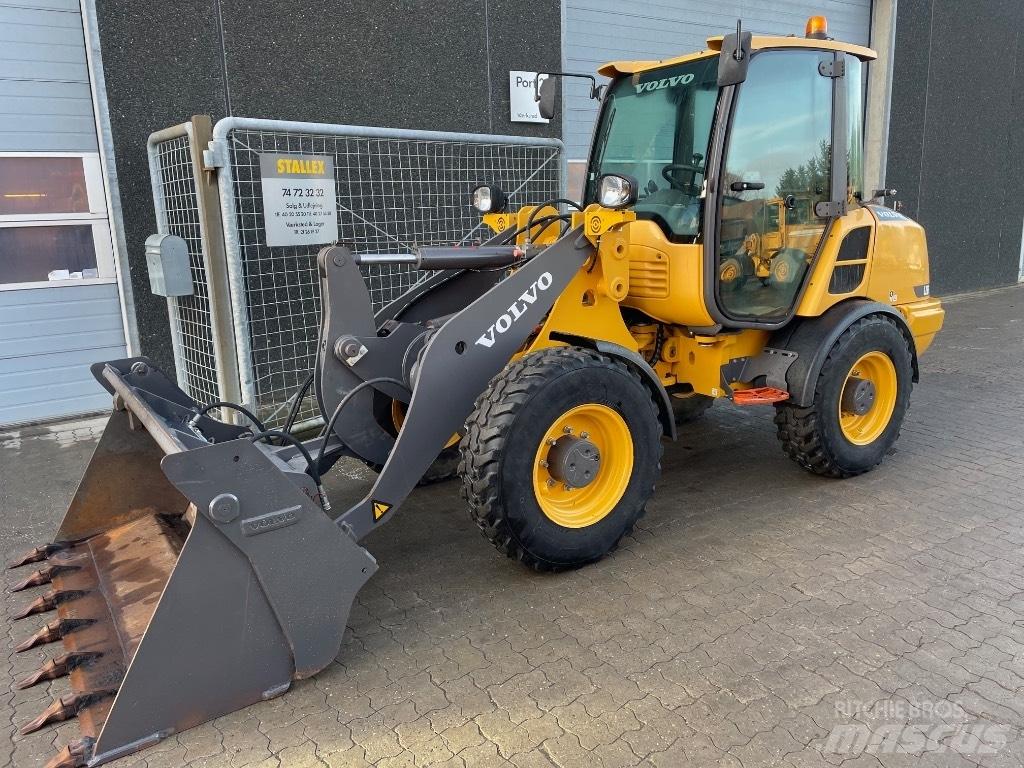 Volvo L28F Mini yükleyiciler