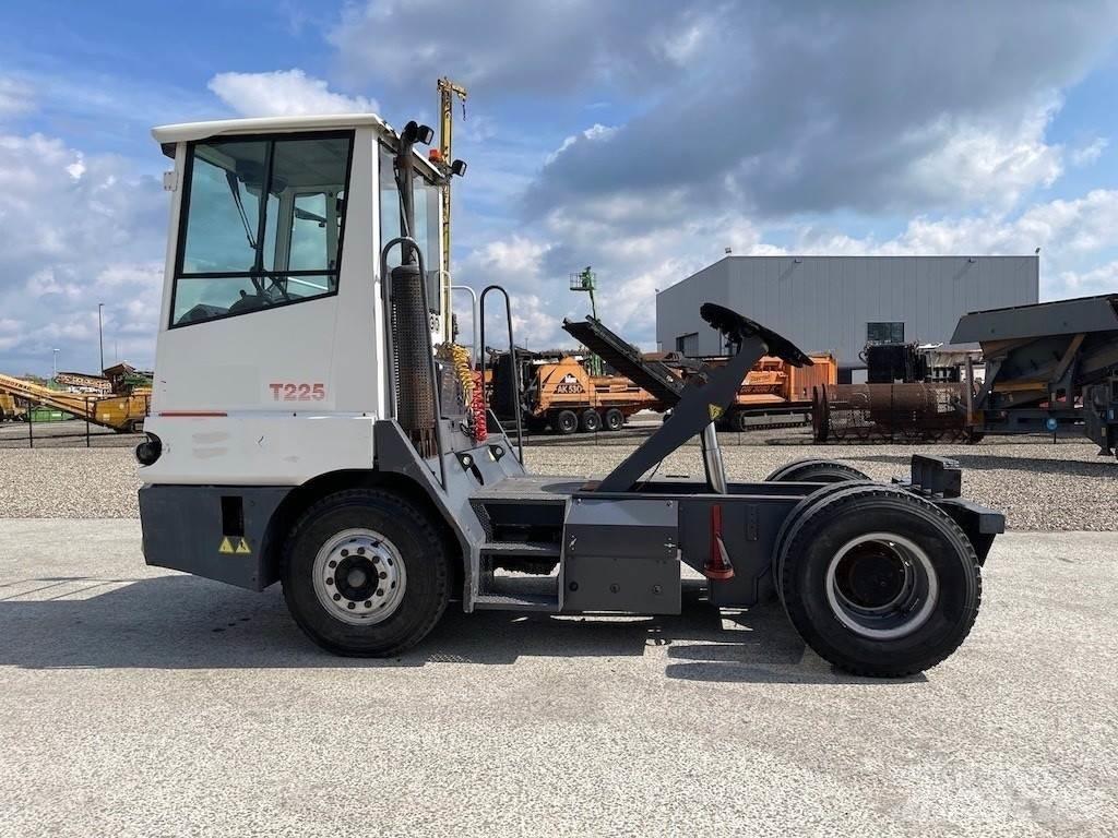  T225 Terminal çekiciler