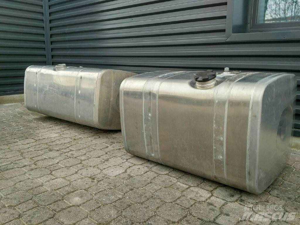 MAN 480 + 375 L Yakıt ve katkı maddesi tankları