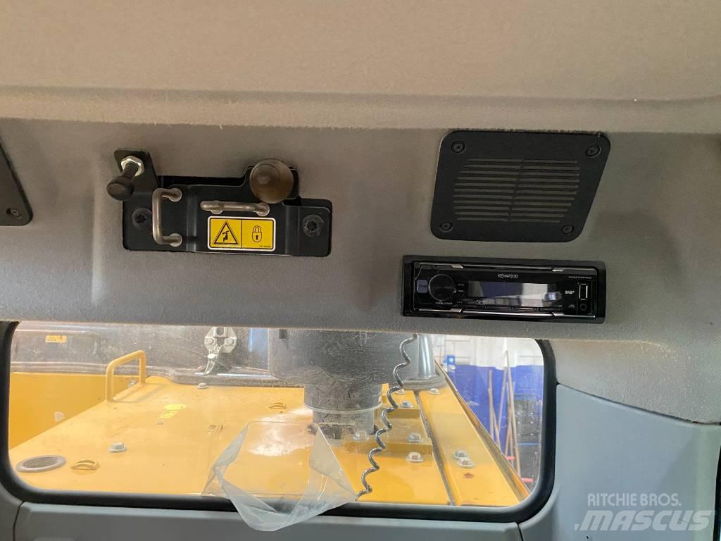 CAT 323F LN Paletli ekskavatörler