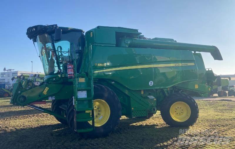 John Deere T 550 i Biçerdöverler