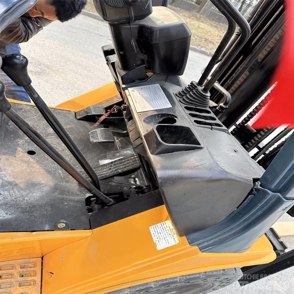 Toyota 62-7 FD N 30 Dizel forkliftler