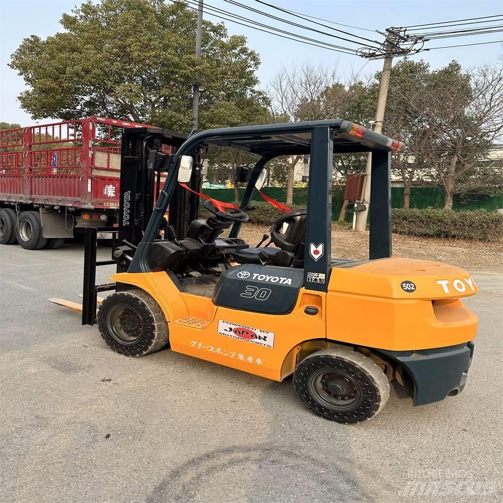 Toyota 62-7 FD N 30 Dizel forkliftler
