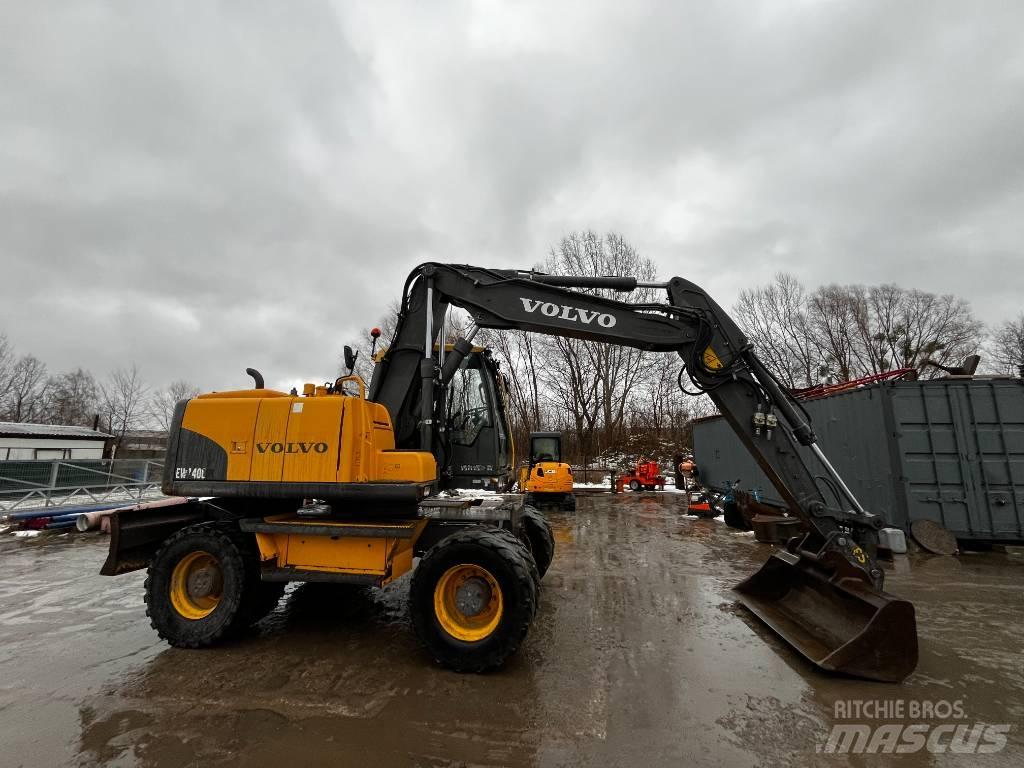 Volvo EW 140 C Lastik tekerli ekskavatörler