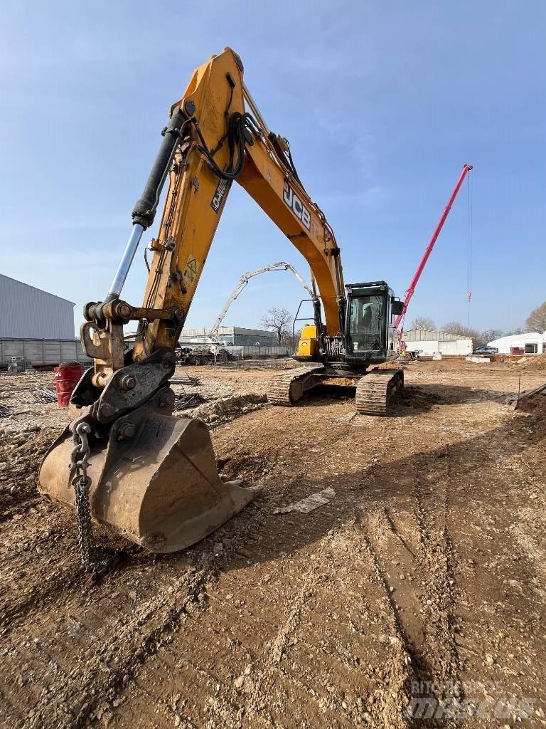 JCB JS 210 Paletli ekskavatörler