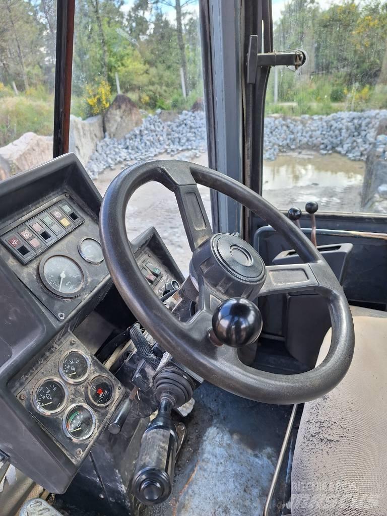 Furukawa 335 Tekerlekli yükleyiciler