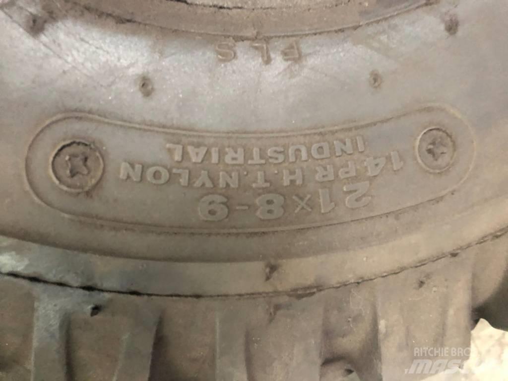 Bridgestone 21x8-9 Lastikler