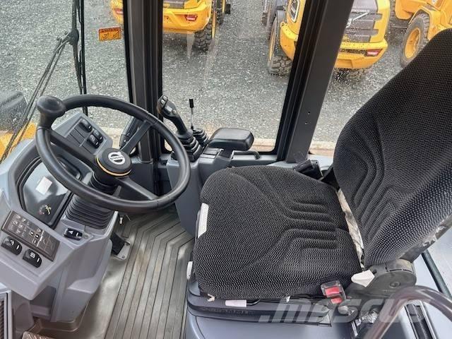 Volvo L 30 G Tekerlekli yükleyiciler