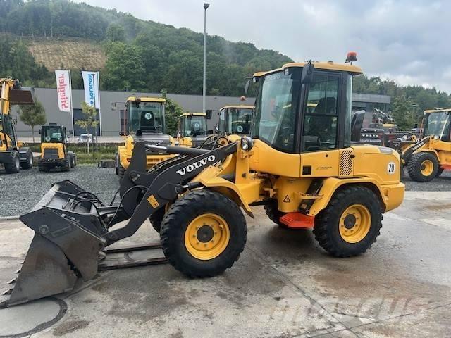 Volvo L 30 G Tekerlekli yükleyiciler