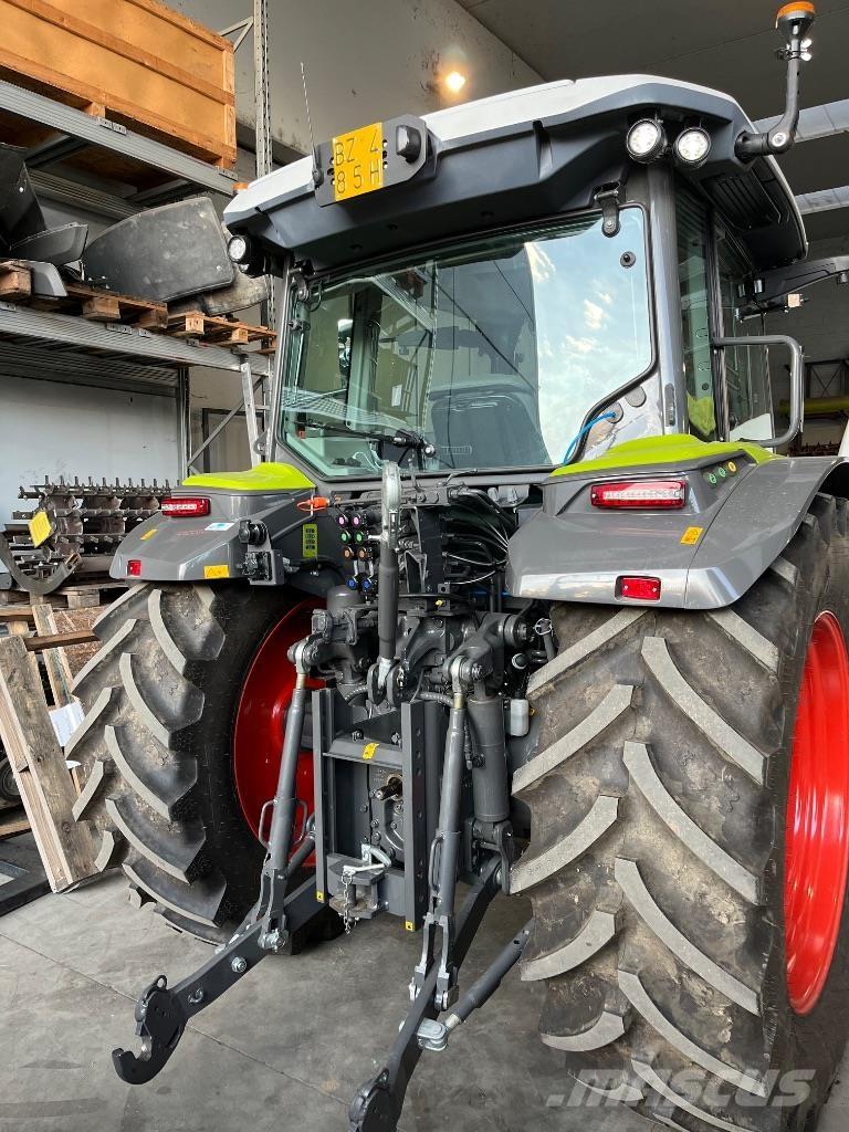 CLAAS Axos 3.105 Traktörler