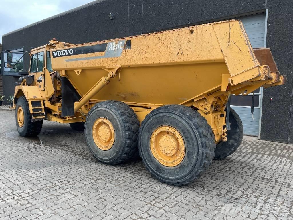 Volvo A25C Belden kirma kaya kamyonu