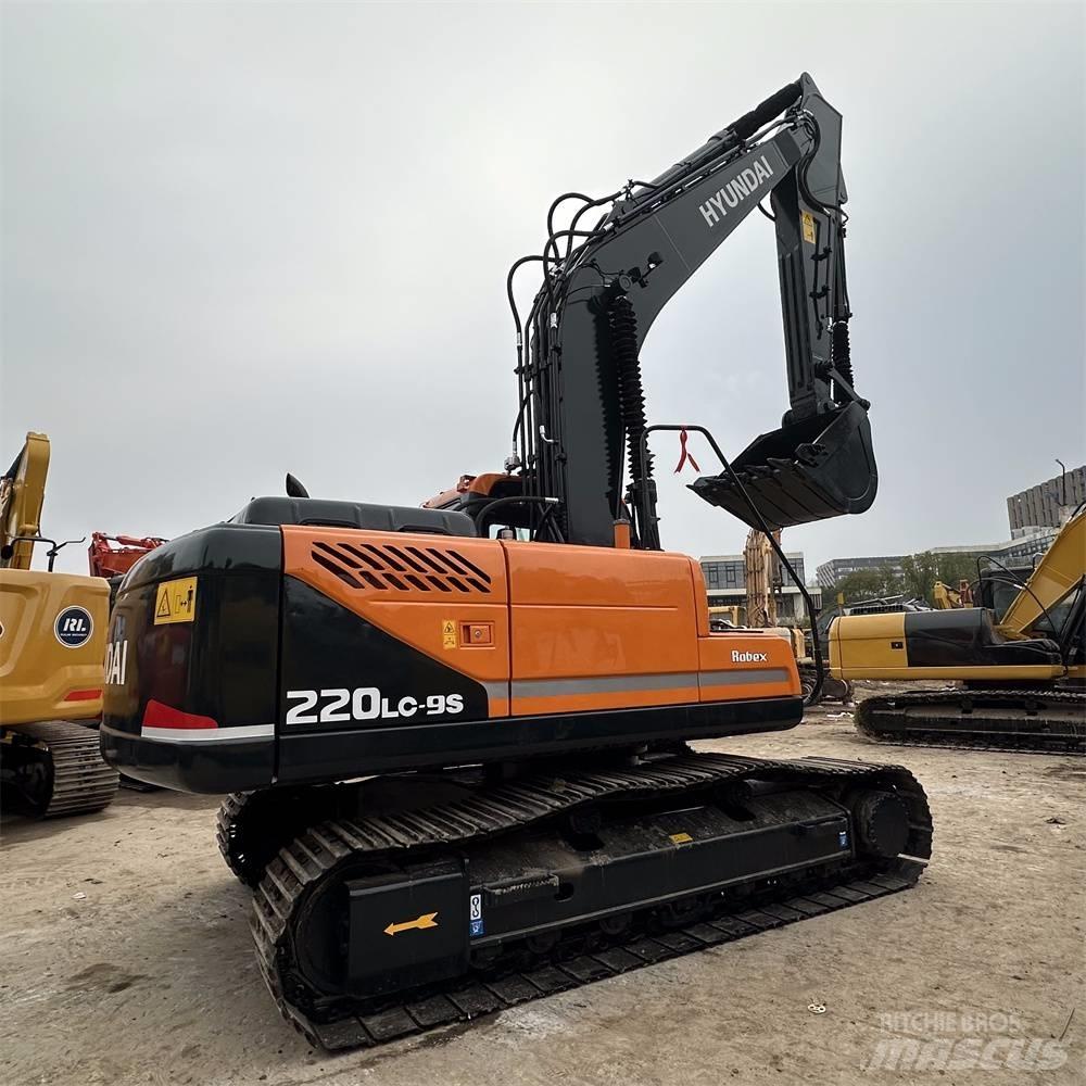 Hyundai R220LC-9S Paletli ekskavatörler