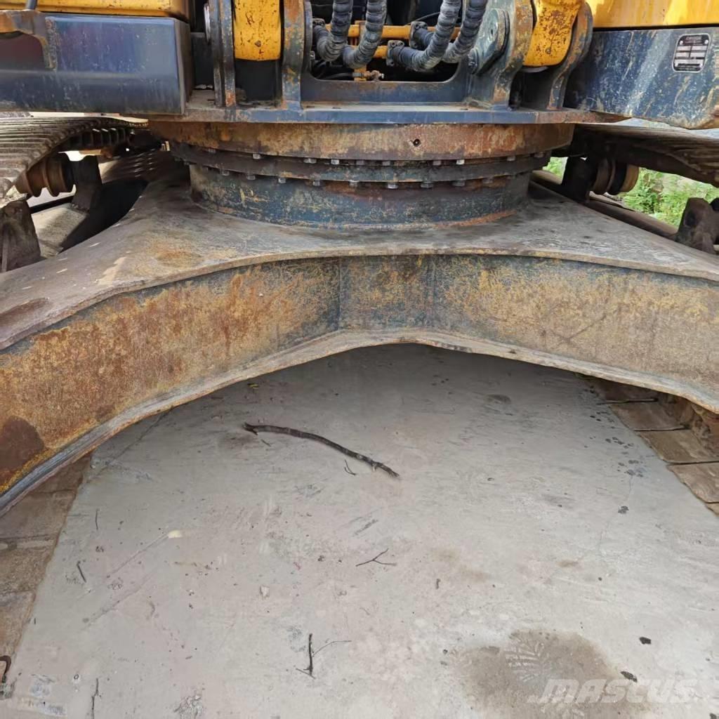 Hyundai R300LC Paletli ekskavatörler