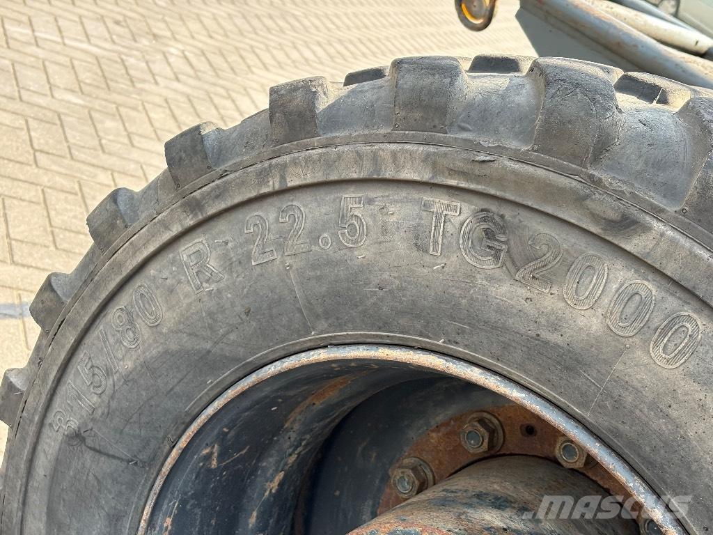 Hyundai 160W9-A Lastik tekerli ekskavatörler