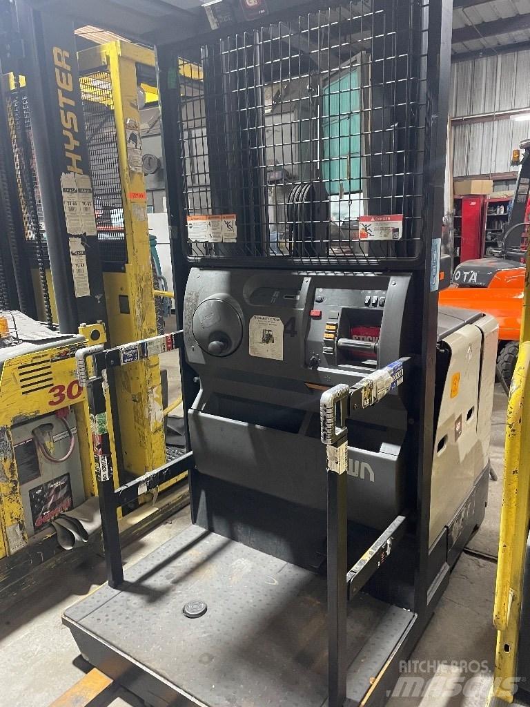 Crown Order Picker Elektrikli forkliftler